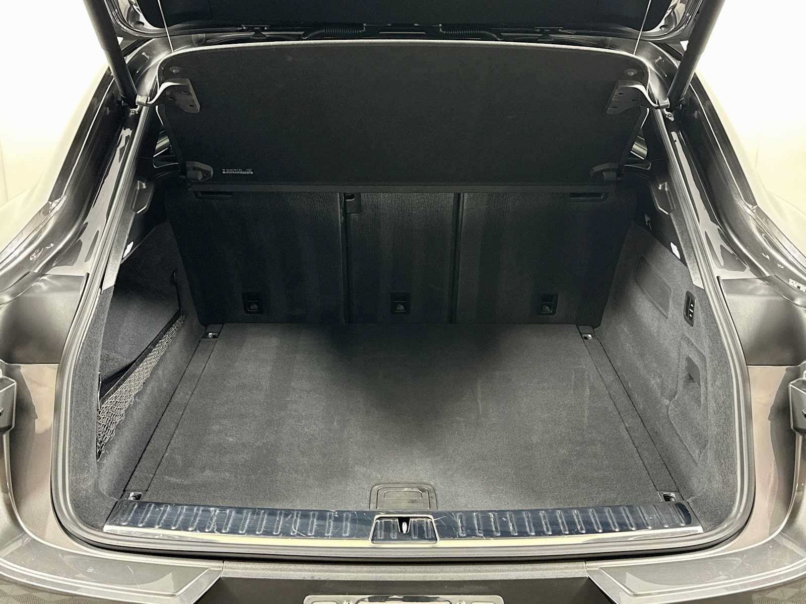 Certified 2024 Porsche Cayenne S AWD/4WD image 27