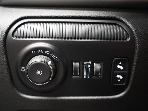 Used 2022 Jeep Wagoneer Series II w/ Premium Group I image 22