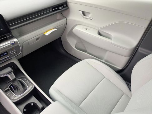 New 2026 Hyundai Kona SEL Sport FWD image 17