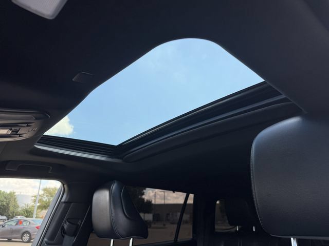 Used 2022 Toyota Highlander XSE FWD image 24