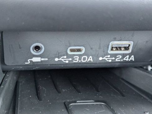Used 2025 Subaru Outback Touring XT w/ Tech Package 3 AWD/4WD image 32