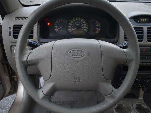 Used 2005 Kia Rio Sedan image 15