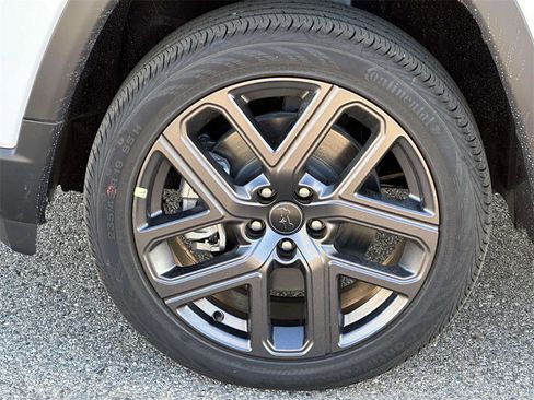 New 2026 Jeep Compass Limited image 8