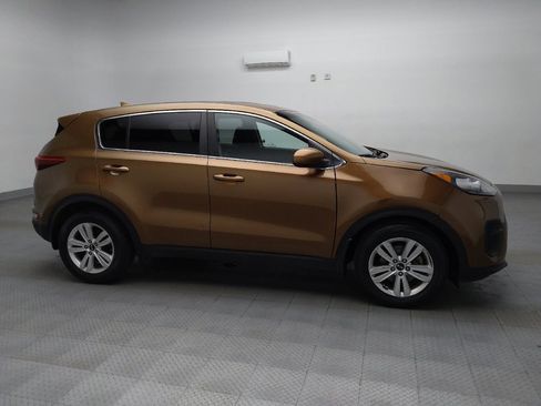 Used 2017 Kia Sportage LX image 11