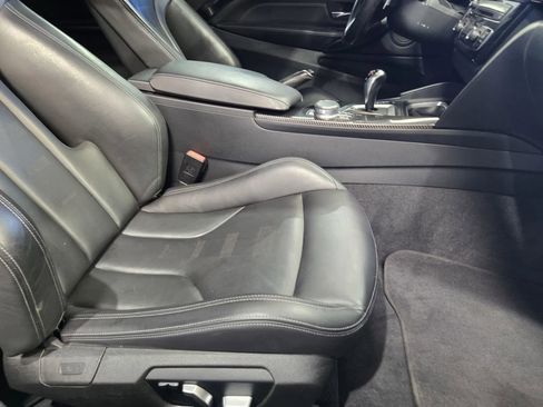 Used 2018 BMW M4 Coupe RWD image 7