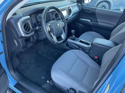 Used 2019 Toyota Tacoma 4x4 Access Cab image 10