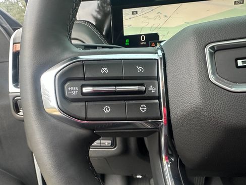 Used 2025 GMC Yukon Denali w/ Denali Reserve Package image 47