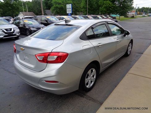 Used 2016 Chevrolet Cruze LS FWD image 3