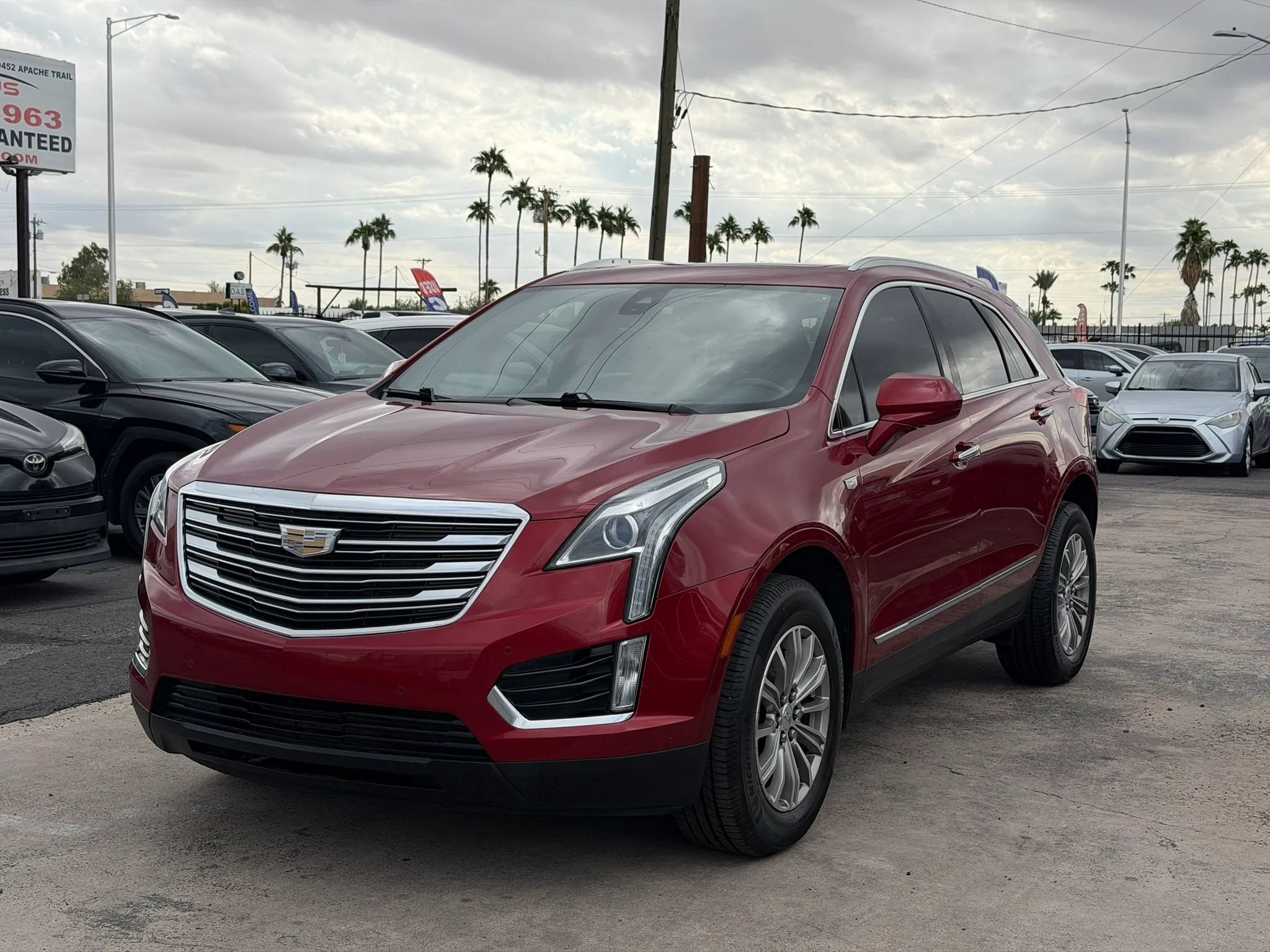 Used 2019 Cadillac XT5 Luxury FWD image 2