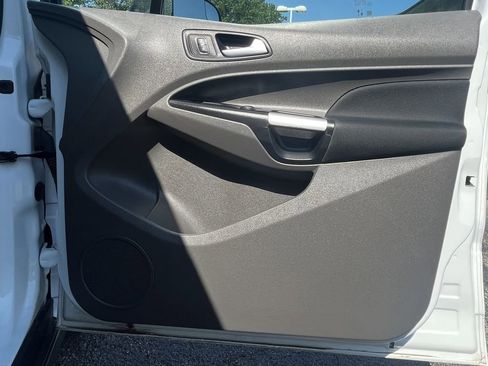 Used 2022 Ford Transit Connect XLT image 23