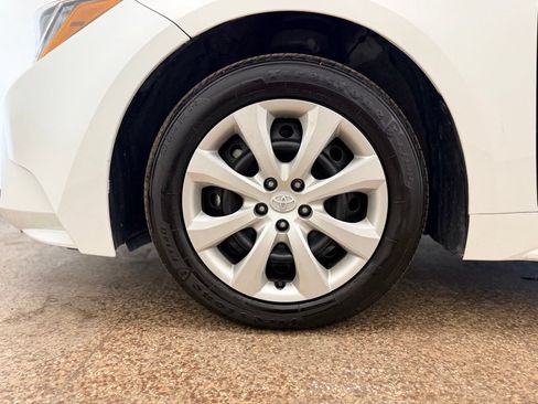 Used 2025 Toyota Corolla LE FWD image 24