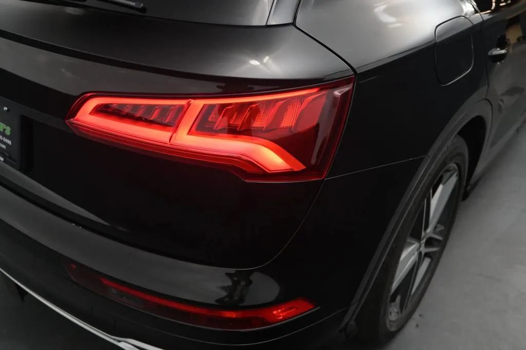 Used 2019 Audi SQ5 Premium Plus w/ Premium Plus Package AWD/4WD image 15