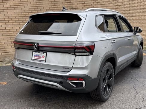 New 2025 Volkswagen Taos SEL image 16