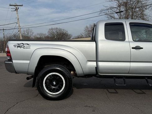 Used 2011 Toyota Tacoma 4x4 Access Cab w/ SR5 Pkg #2 image 9