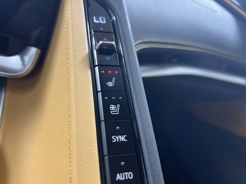 Used 2023 Chevrolet Corvette Stingray Preferred Cpe w/ Chrome Exterior Badge Package RWD image 21