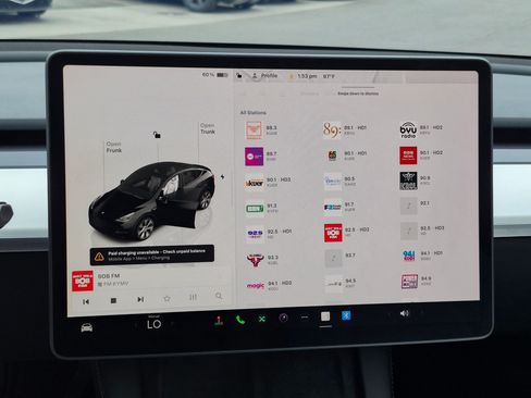 Used 2024 Tesla Model Y Long Range AWD/4WD image 19