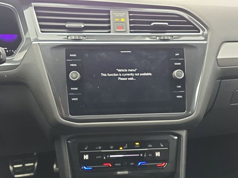 Certified 2023 Volkswagen Tiguan SE R-Line image 20