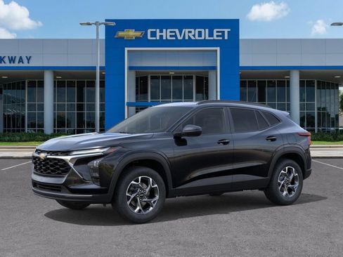 New 2026 Chevrolet Trax LT w/ Sunroof Package FWD image 2