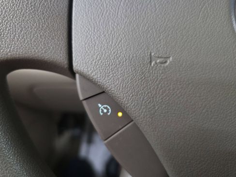 Used 2006 Buick LaCrosse CX image 18