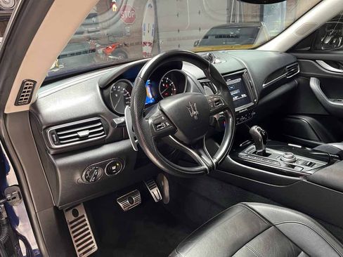 Used 2017 Maserati Levante w/ Sport Package AWD/4WD image 10