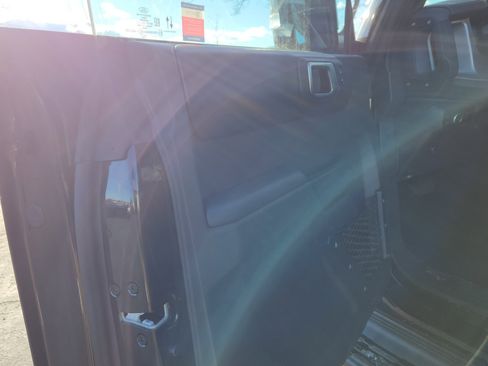 New 2025 Ford Bronco Outer Banks w/ Sasquatch Package image 23