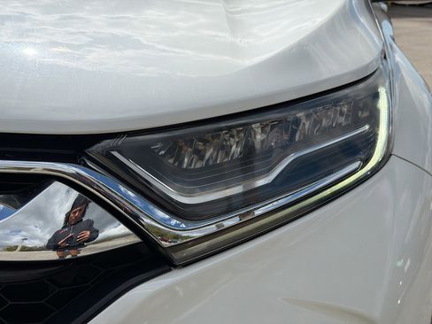 Used 2018 Honda CR-V Touring image 9