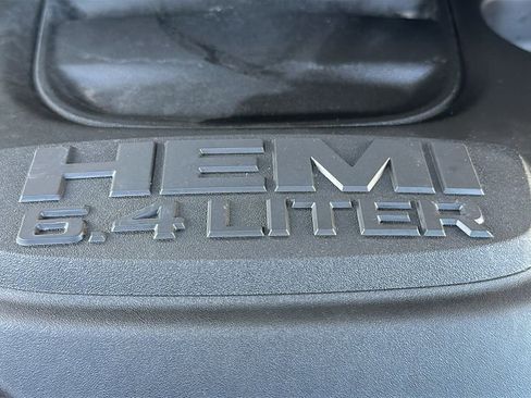 Used 2025 RAM 2500 Big Horn AWD/4WD image 34