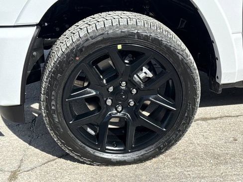 New 2026 RAM 1500 Laramie w/ Night Edition AWD/4WD image 17
