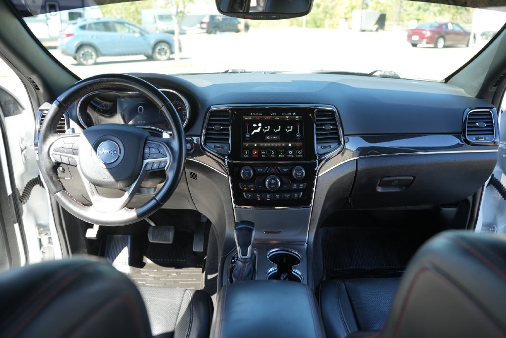 Used 2021 Jeep Grand Cherokee Trailhawk w/ Trailhawk Luxury Group AWD/4WD image 29