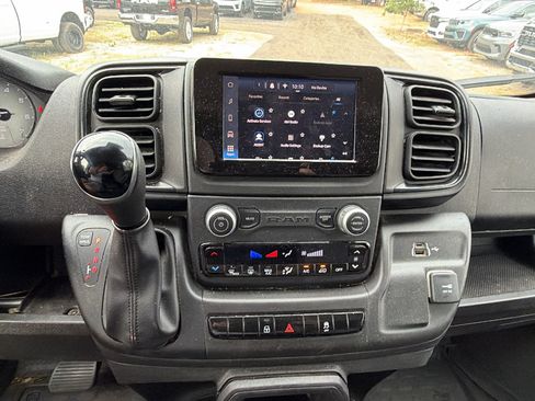 Used 2024 RAM ProMaster 2500 w/ Convenience Group FWD image 27