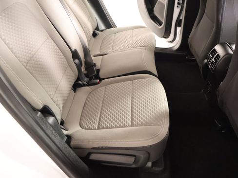 Used 2022 Ford Escape SE FWD image 13