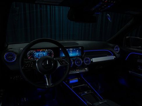 New 2026 Mercedes-Benz GLB 250 4MATIC image 14