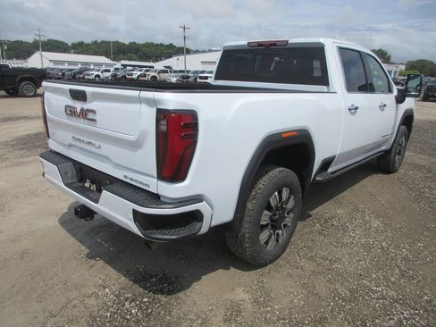 New 2026 GMC Sierra 2500 Denali w/ Denali Reserve Package AWD/4WD image 4