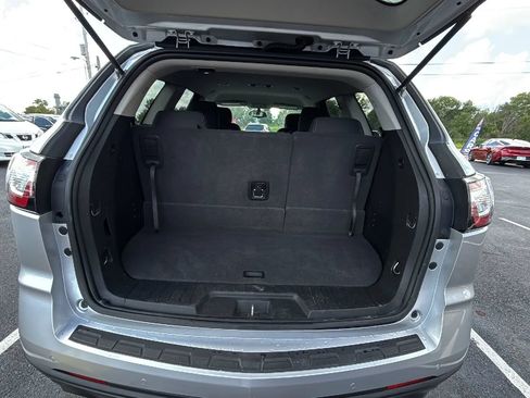 Used 2017 Chevrolet Traverse LT FWD image 12