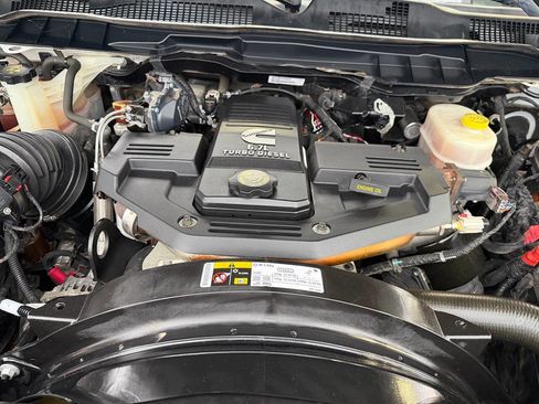 Used 2017 RAM 3500 Tradesman w/ Chrome Appearance Group image 48