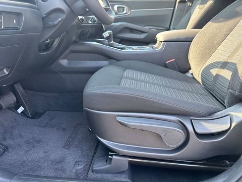 New 2026 Kia Sorento LX FWD image 10