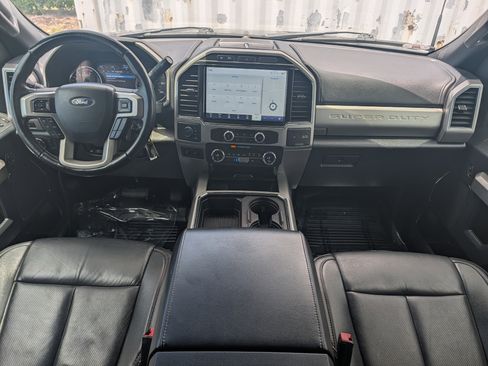 Certified 2022 Ford F450 Lariat w/ Lariat Value Package AWD/4WD image 16