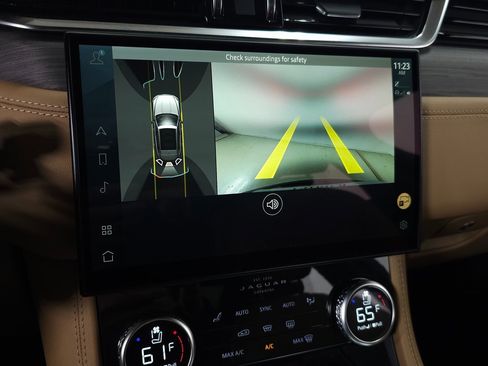 Used 2023 Jaguar F-PACE S image 31