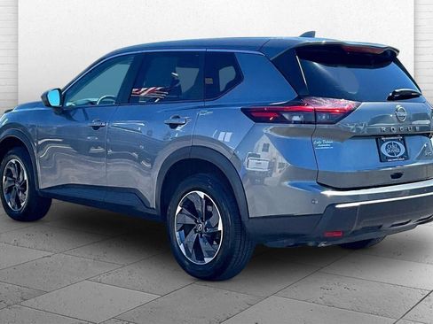 Used 2025 Nissan Rogue SV AWD/4WD image 11