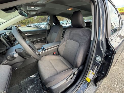 Used 2025 Toyota Camry LE image 36