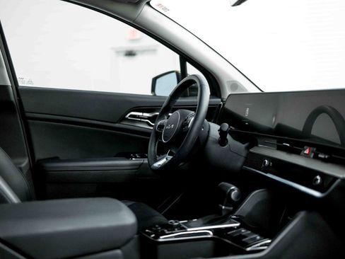 Used 2025 Kia Sportage EX w/ Premium Package image 59