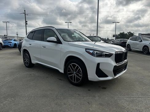 New 2026 BMW X1 xDrive28i w/ Technology Package AWD/4WD image 3