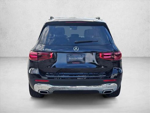 Used 2026 Mercedes-Benz GLB 250 image 8