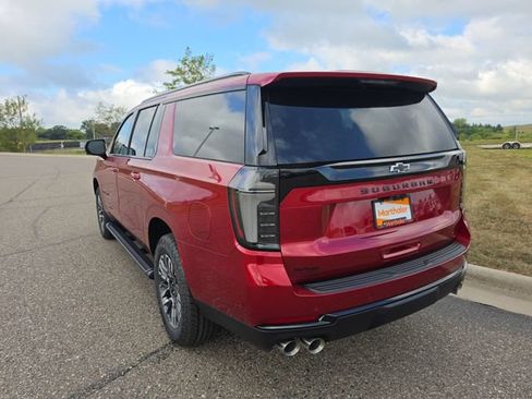 New 2026 Chevrolet Suburban Z71 w/ Z71 Off-Road Package AWD/4WD image 4