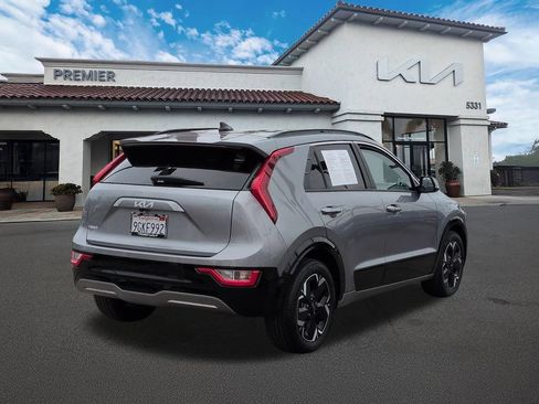 Certified 2023 Kia Niro Wind FWD image 8