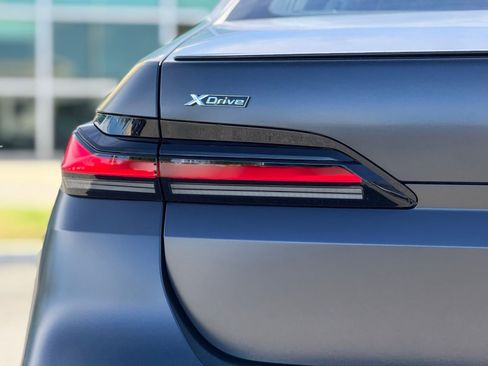 New 2026 BMW 760i xDrive w/ Executive Package image 14