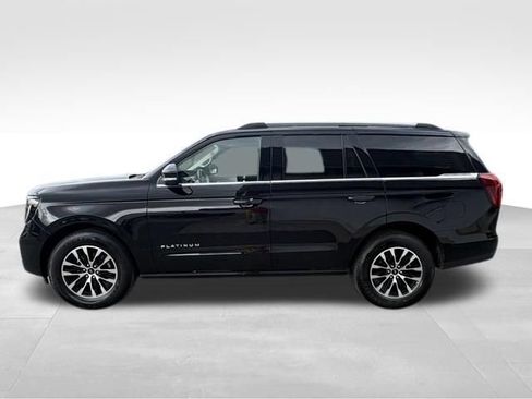 Used 2025 Ford Expedition Platinum AWD/4WD image 12