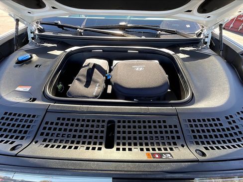 New 2026 Hyundai Ioniq 9 S image 10