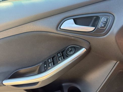 Used 2017 Ford Focus ST FWD image 20
