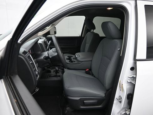 Used 2018 RAM 2500 Tradesman w/ Chrome Appearance Group image 22